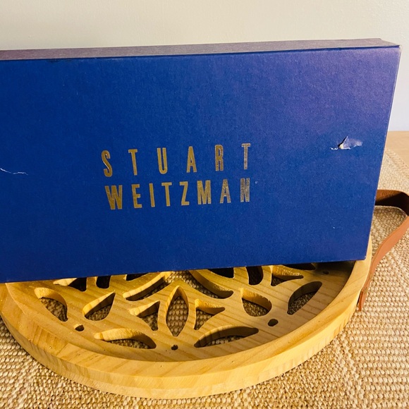 Shoes - Picture 5 of 6